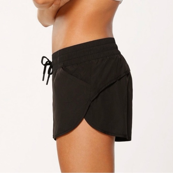 Lorna Jane Original Run Shorts black XS - Picture 11 of 11